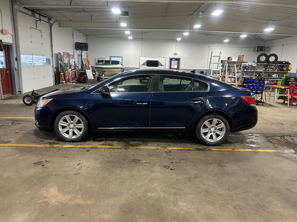 2012 Buick Lacrosse Image 2