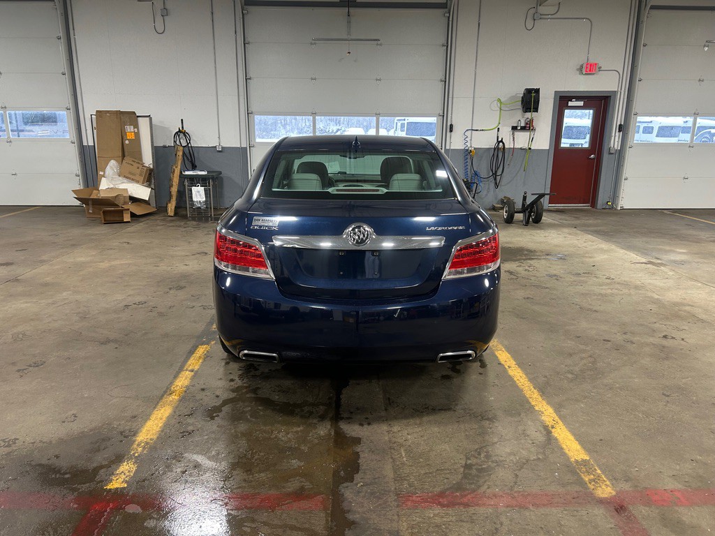 2012 Buick Lacrosse Image 3