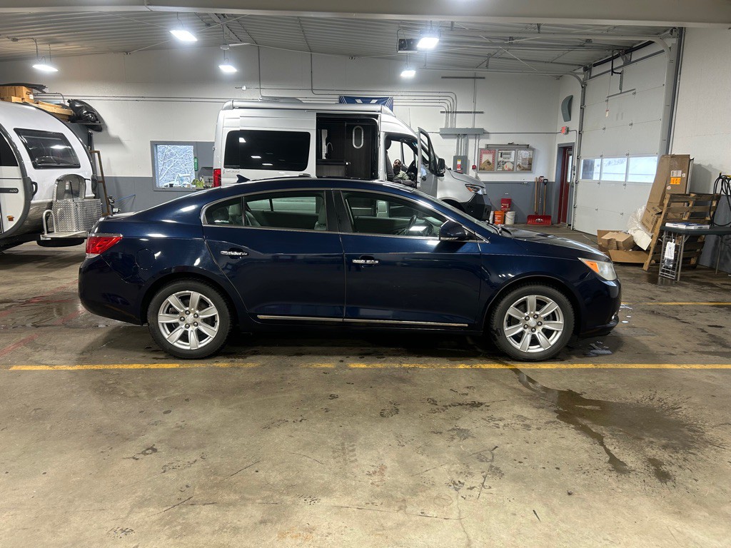 2012 Buick Lacrosse Image 4