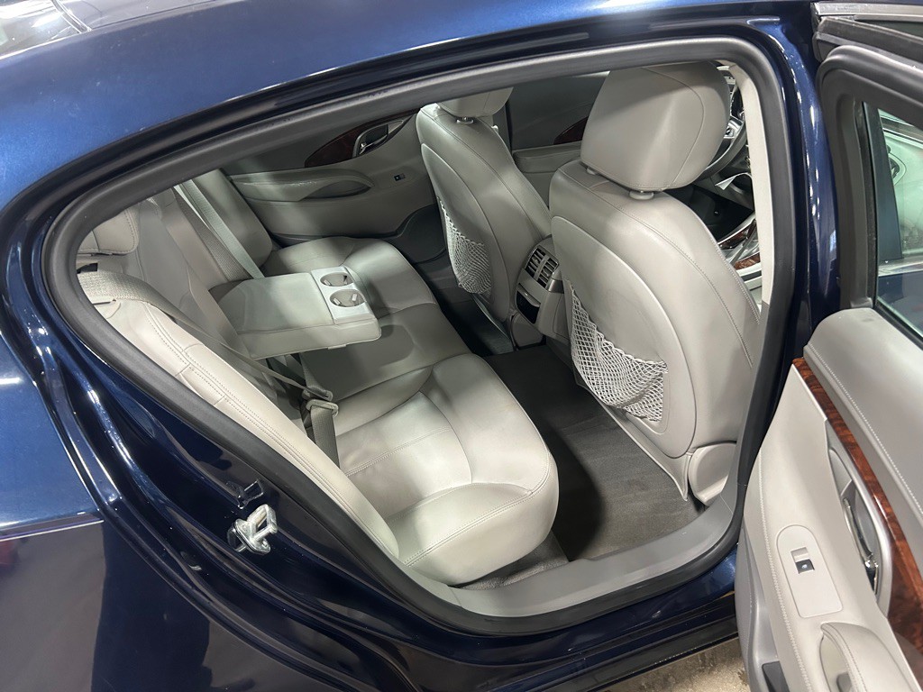 2012 Buick Lacrosse Image 9