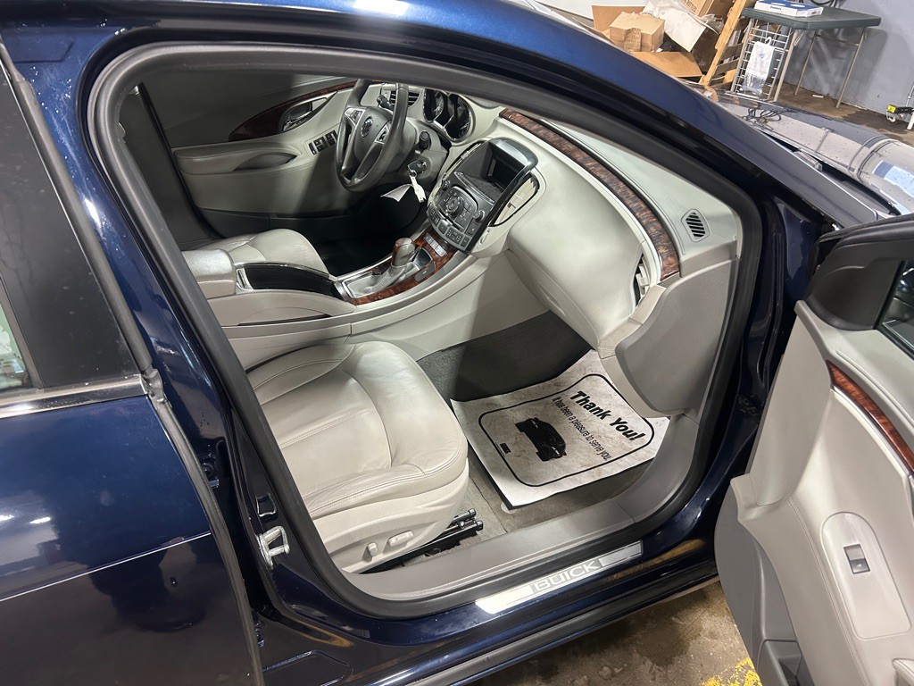 2012 Buick Lacrosse Image 10