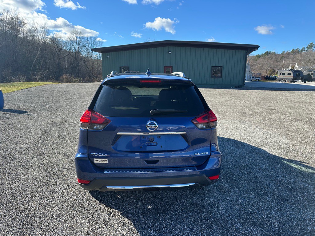 2017 Nissan Rogue Image 4