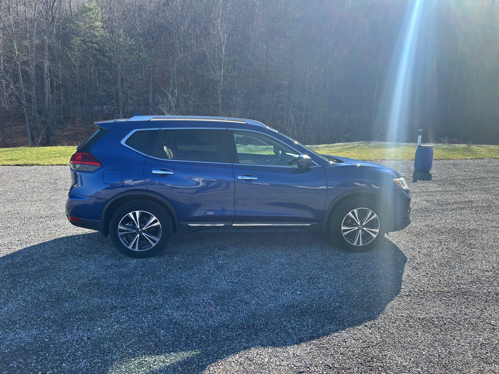 2017 Nissan Rogue Image 6