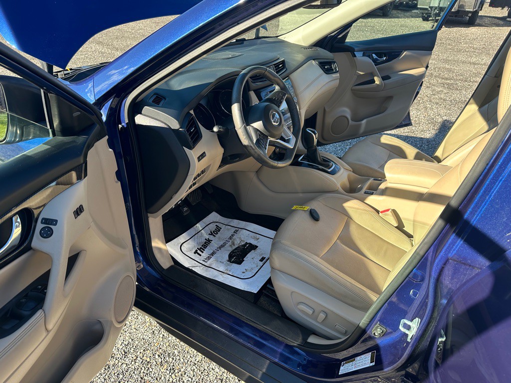 2017 Nissan Rogue Image 9