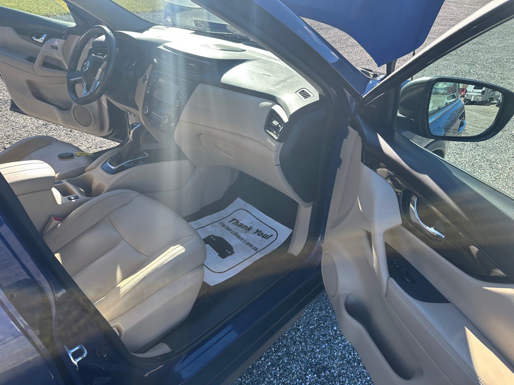 2017 Nissan Rogue Image 13