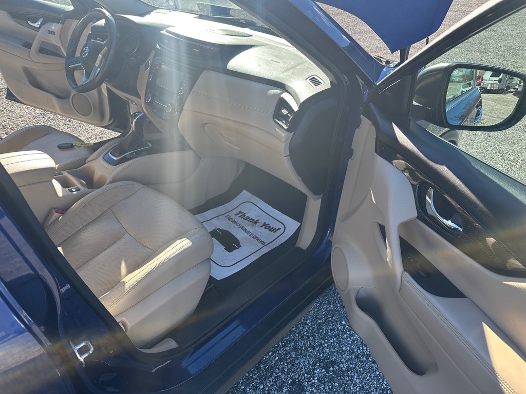 2017 Nissan Rogue Image 14