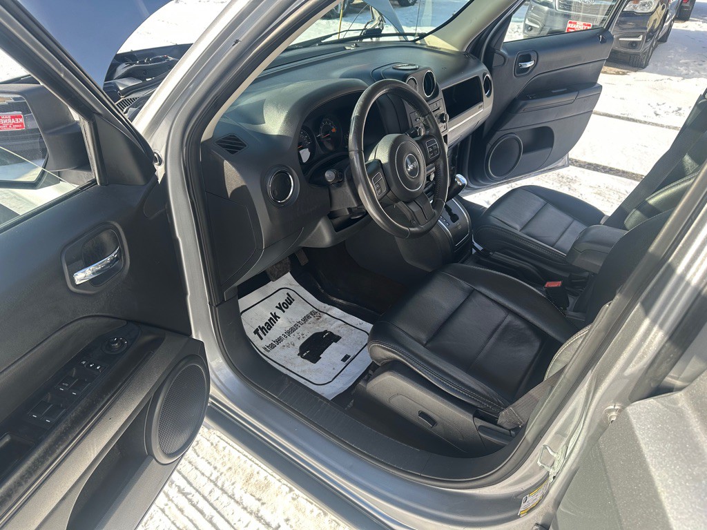 2016 Jeep Patriot Image 9