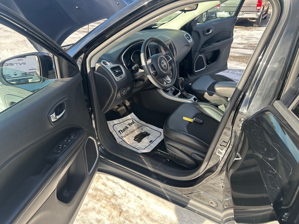 2019 Jeep Compass Image 9