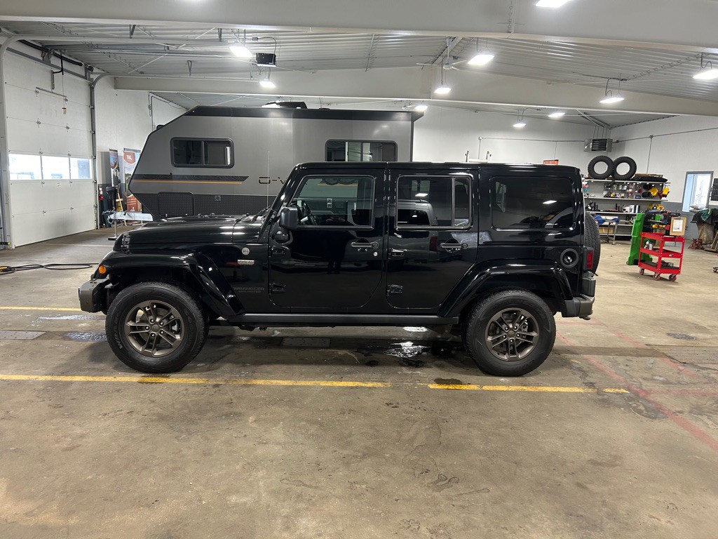 2016 Jeep Wrangler Unlimited Image 2