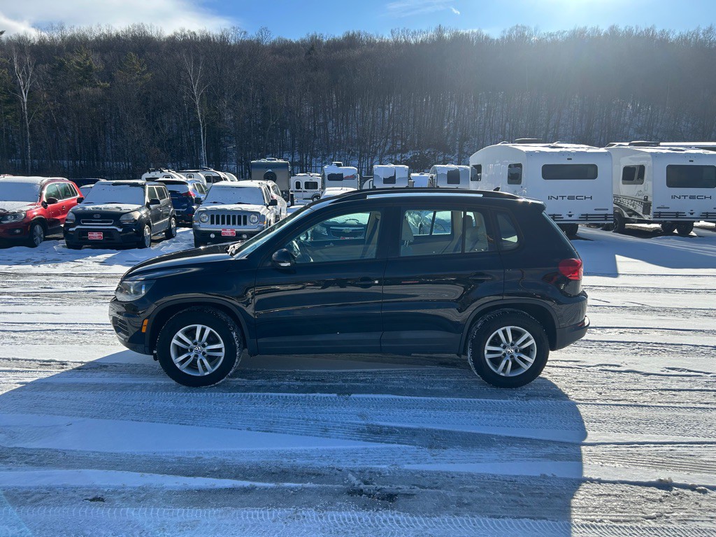 2017 Volkswagen Tiguan Image 2