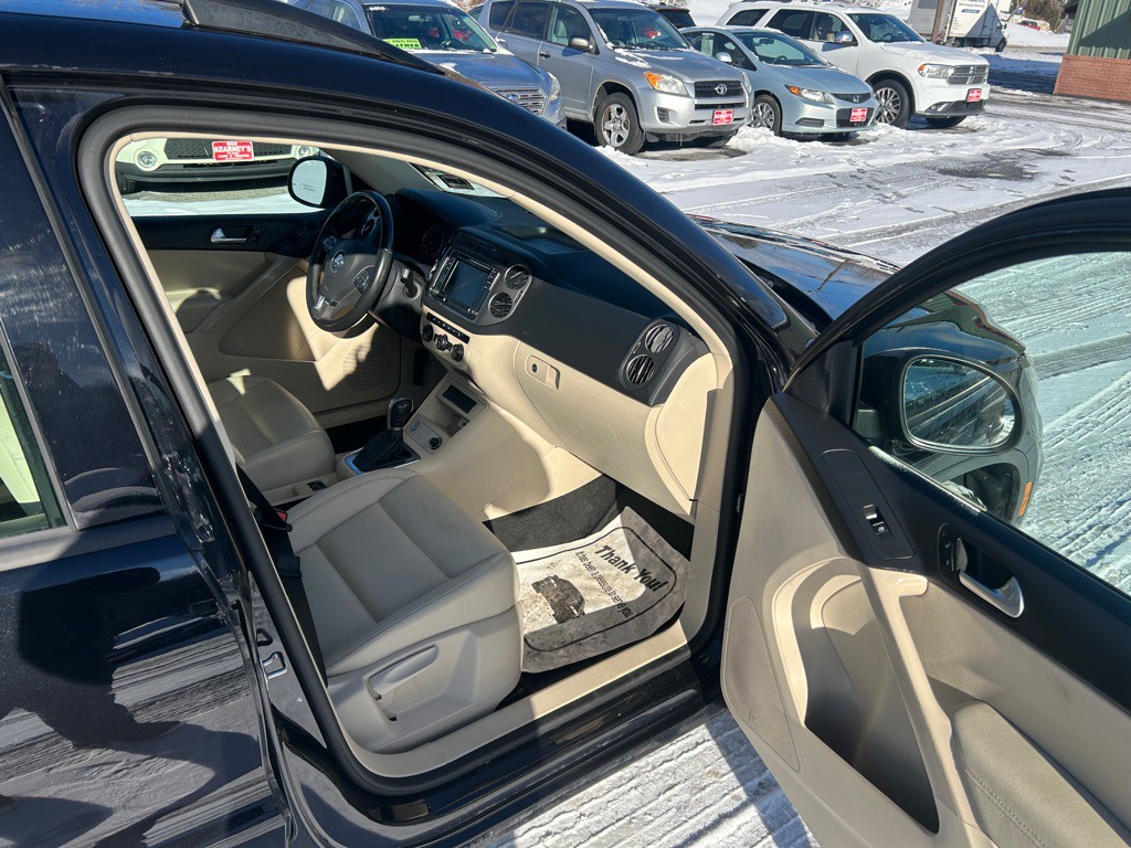 2017 Volkswagen Tiguan Image 10