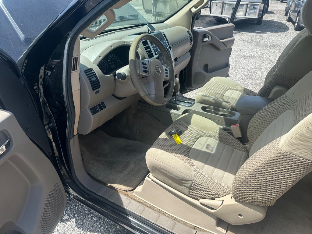 2014 Nissan Frontier Image 9