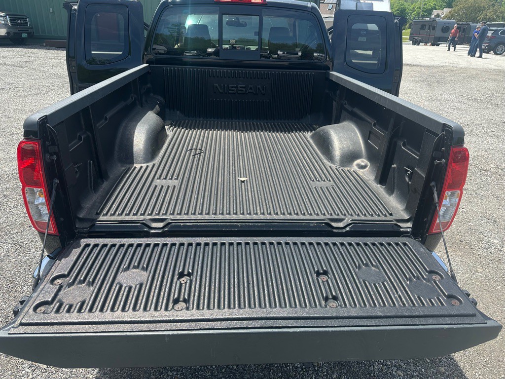 2014 Nissan Frontier Image 11
