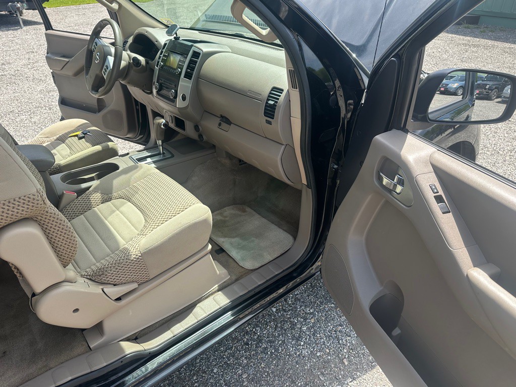 2014 Nissan Frontier Image 13