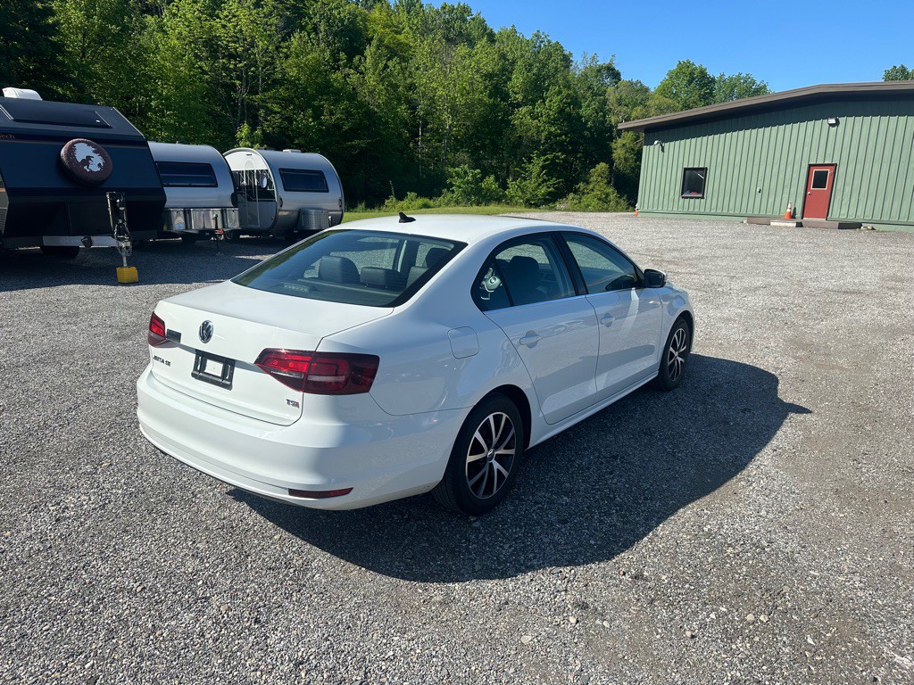 2017 Volkswagen Jetta Image 5