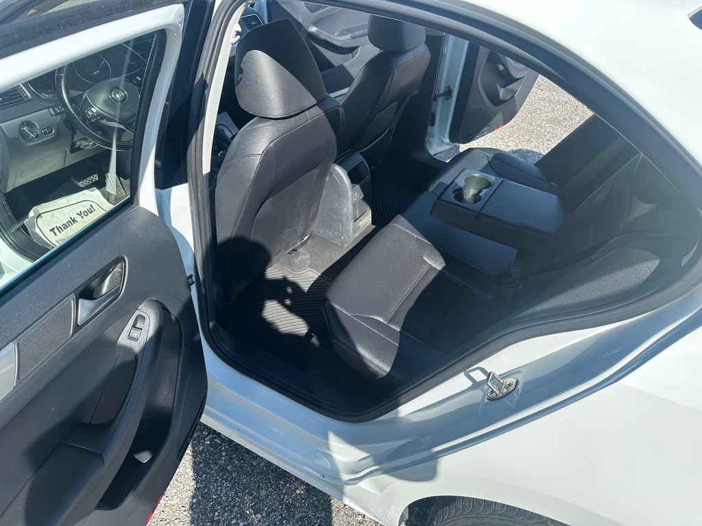 2017 Volkswagen Jetta Image 10