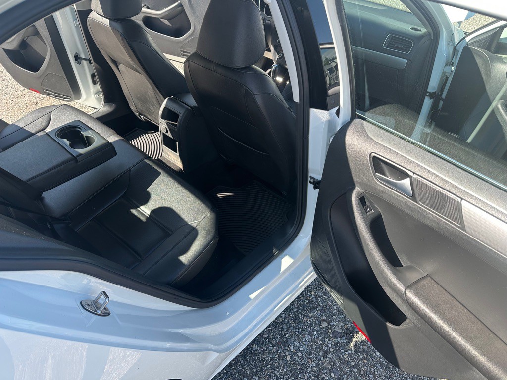 2017 Volkswagen Jetta Image 12