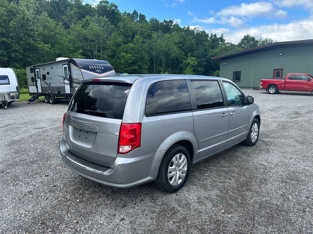 2017 Dodge Grand Caravan Image 5