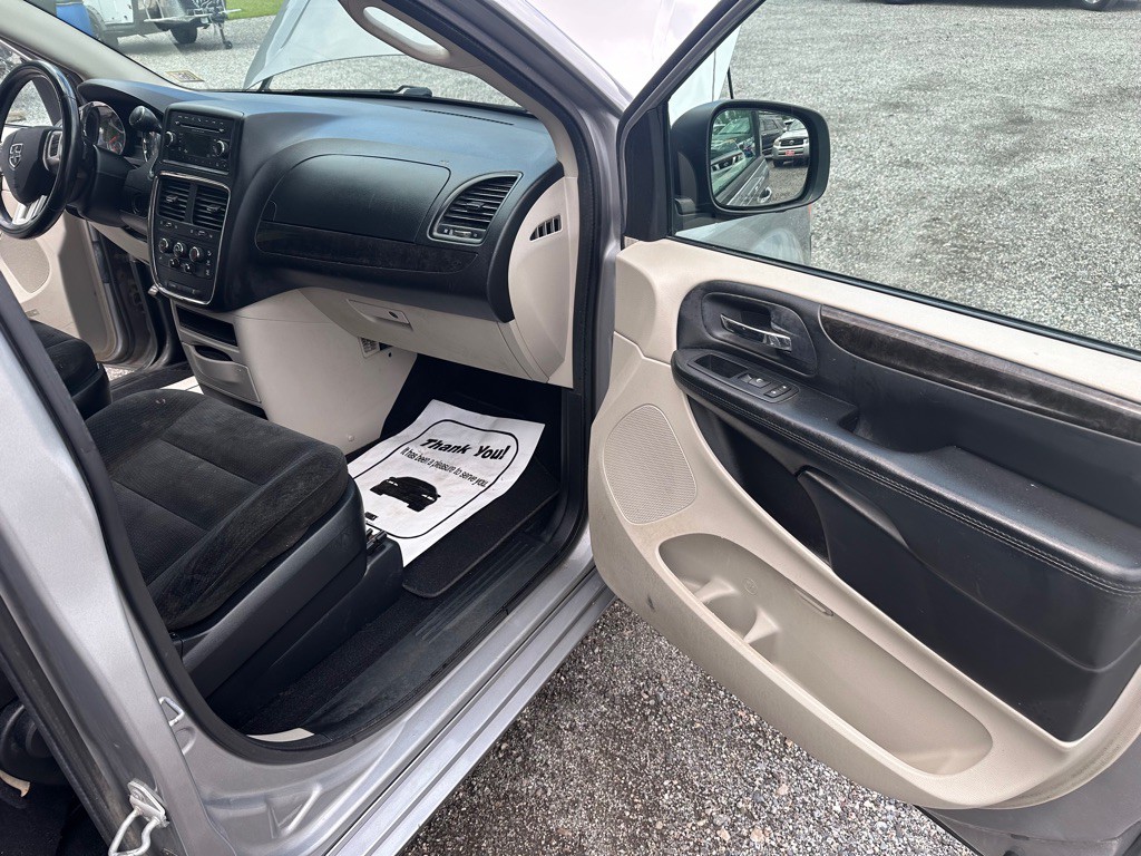 2017 Dodge Grand Caravan Image 13