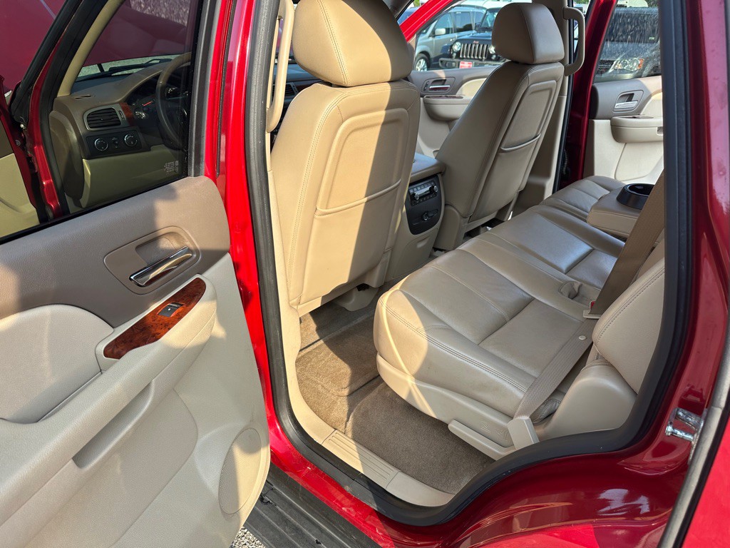 2012 Chevrolet Tahoe Image 10