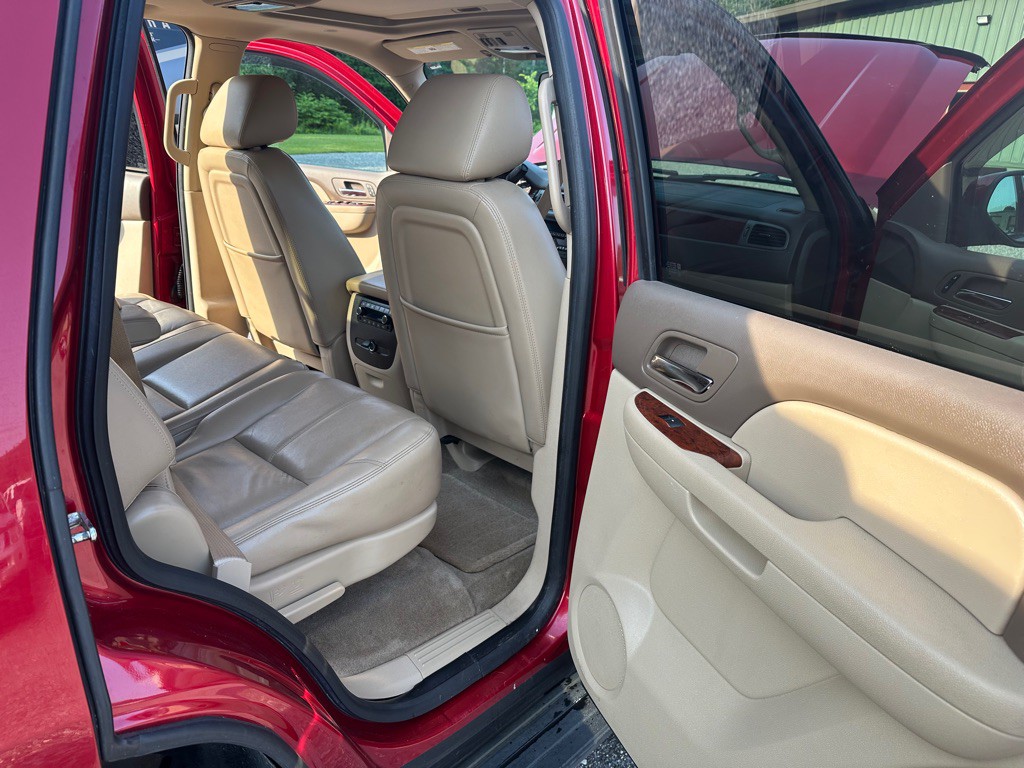 2012 Chevrolet Tahoe Image 12