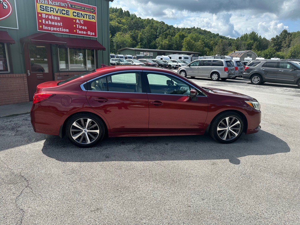 2016 Subaru Legacy Image 8