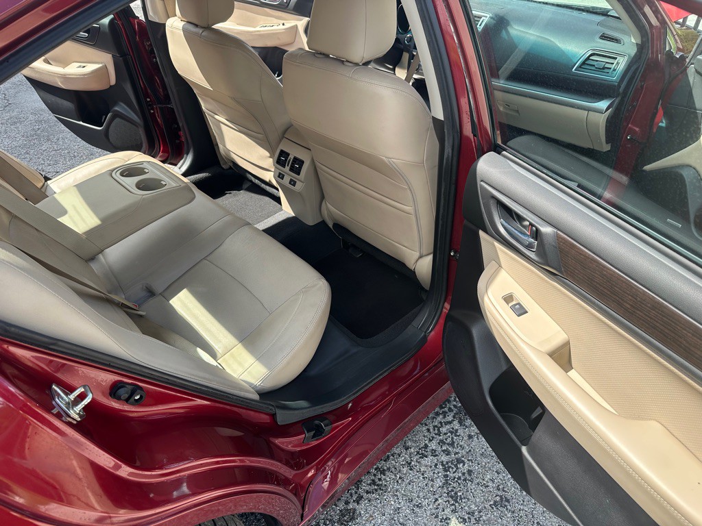 2016 Subaru Legacy Image 12