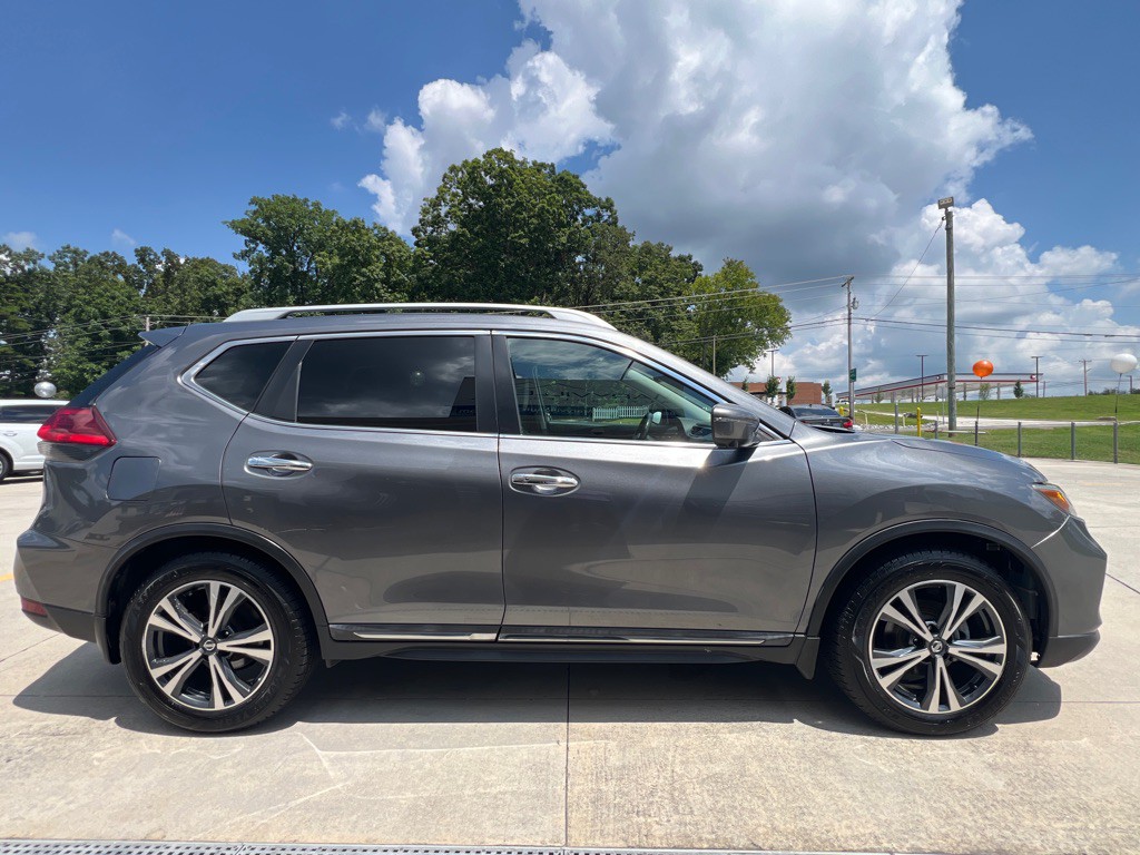 2017 Nissan Rogue Image 6