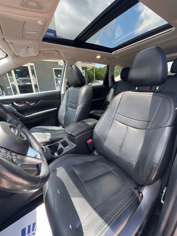 2017 Nissan Rogue Image 9