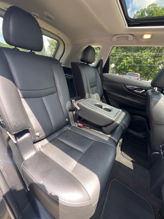 2017 Nissan Rogue Image 15