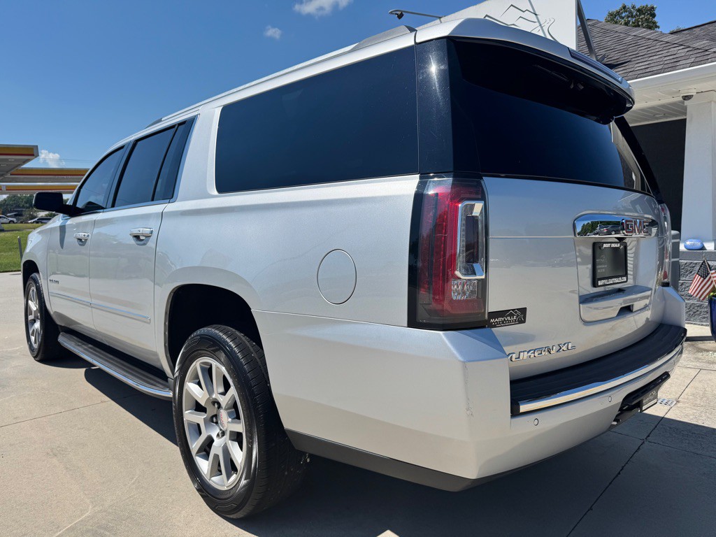 2017 GMC Yukon Image 3