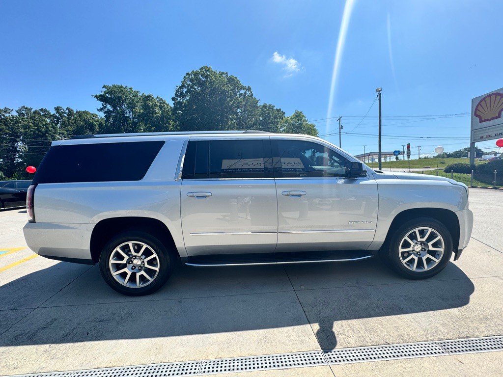 2017 GMC Yukon Image 5