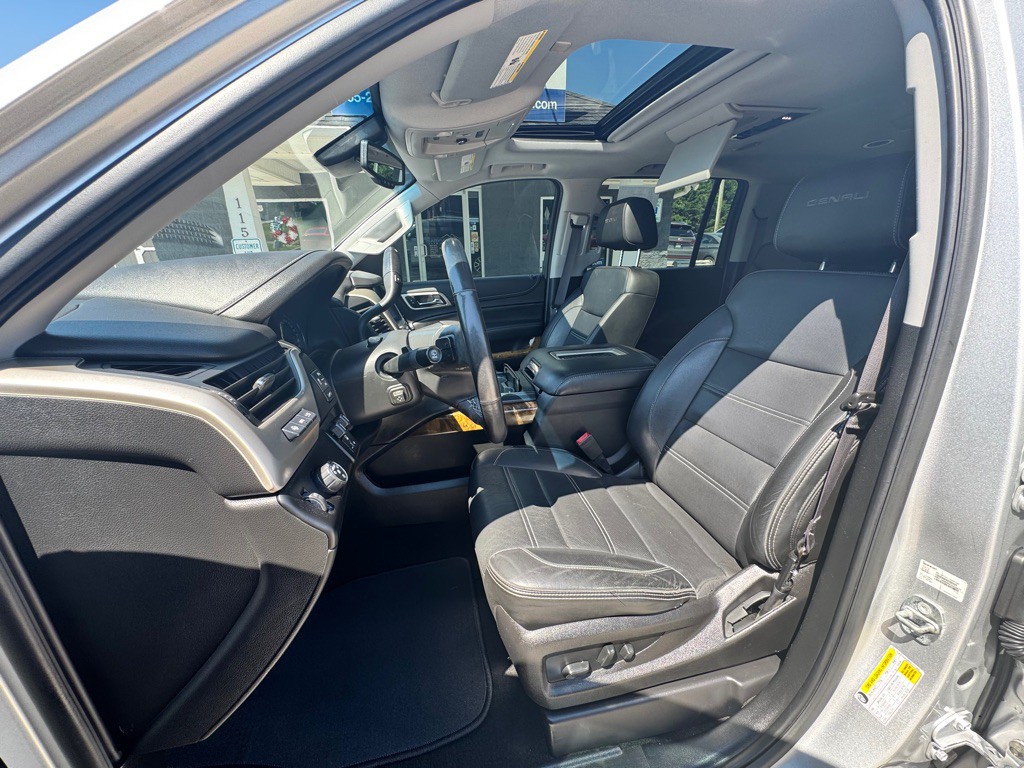 2017 GMC Yukon Image 8