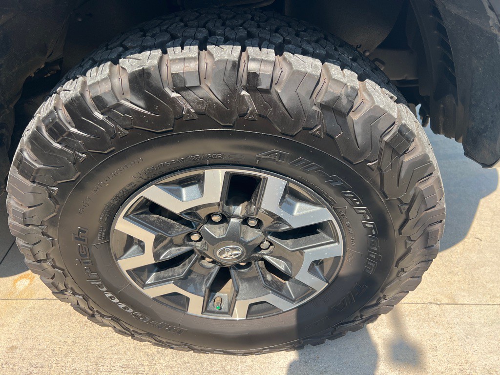 2021 Toyota Tacoma Image 17