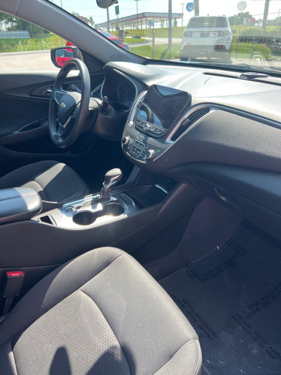 2022 Chevrolet Malibu Image 17