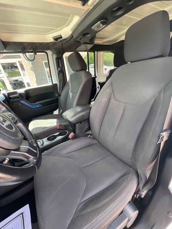 2017 Jeep Wrangler Unlimited Image 9