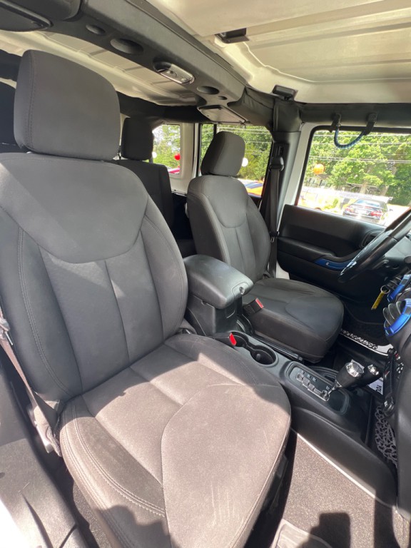 2017 Jeep Wrangler Unlimited Image 16