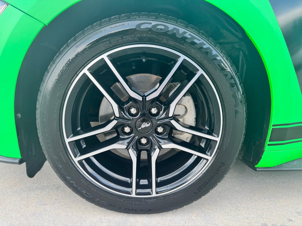 2020 Ford Mustang Image 9