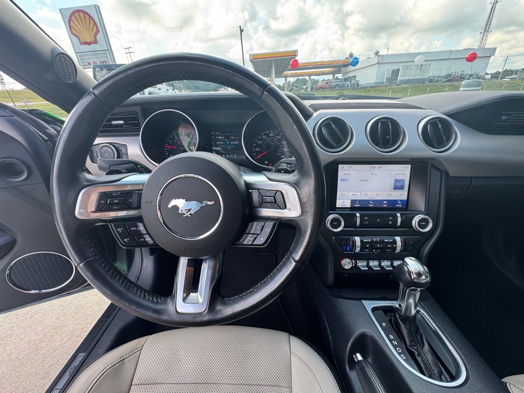 2020 Ford Mustang Image 12