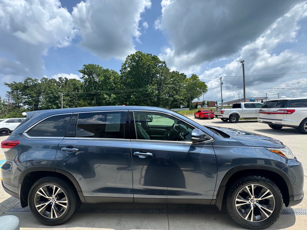 2019 Toyota Highlander Image 6