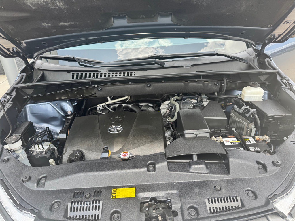 2019 Toyota Highlander Image 16