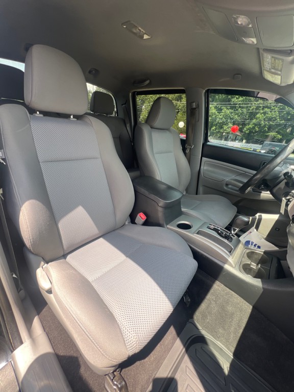 2014 Toyota Tacoma Image 15