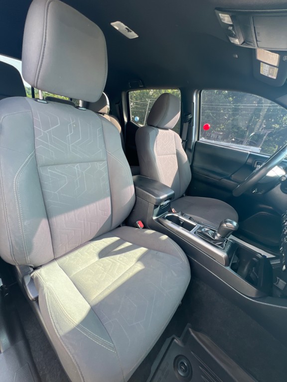 2019 Toyota Tacoma Image 16