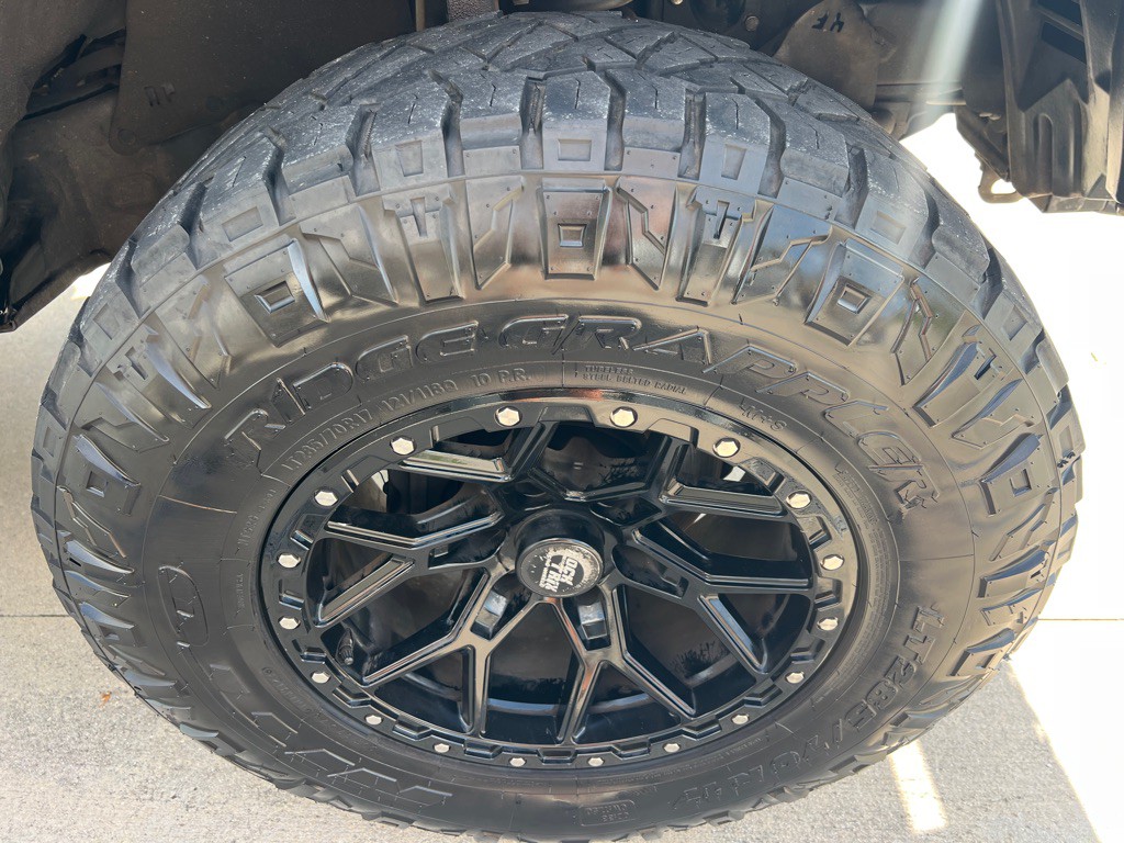 2019 Toyota Tacoma Image 17