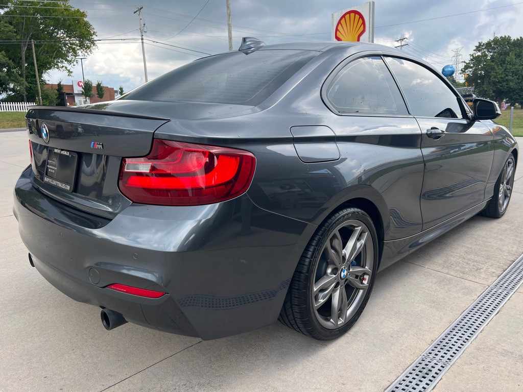2016 BMW 2 Series Image 5