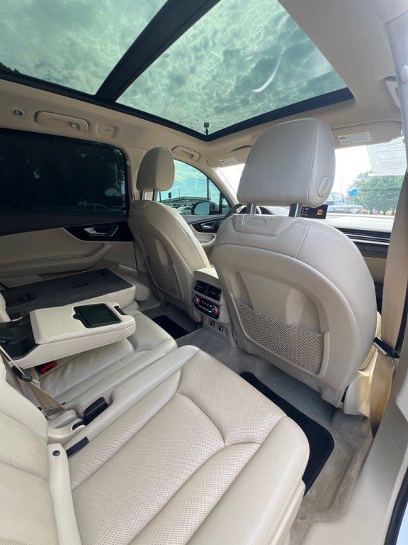 2018 Audi Q7 Image 19
