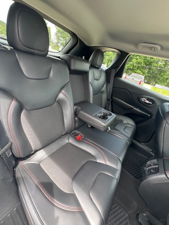 2020 Jeep Cherokee Image 15