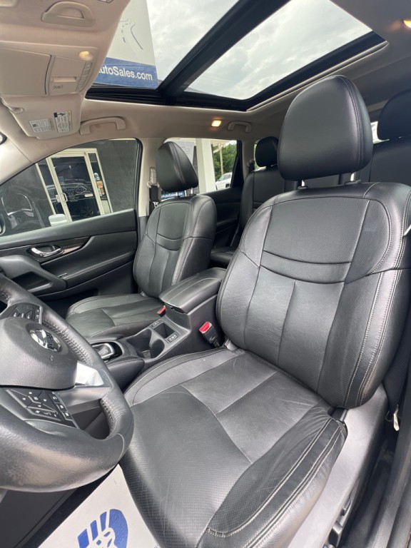 2017 Nissan Rogue Image 9