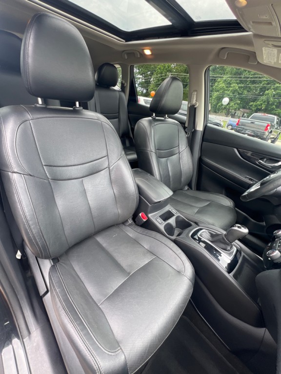 2017 Nissan Rogue Image 17