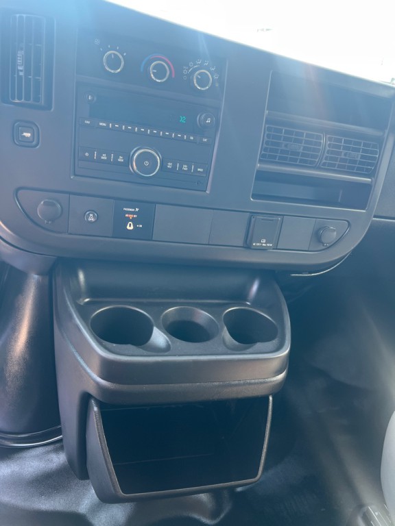 2017 Chevrolet Express Image 10